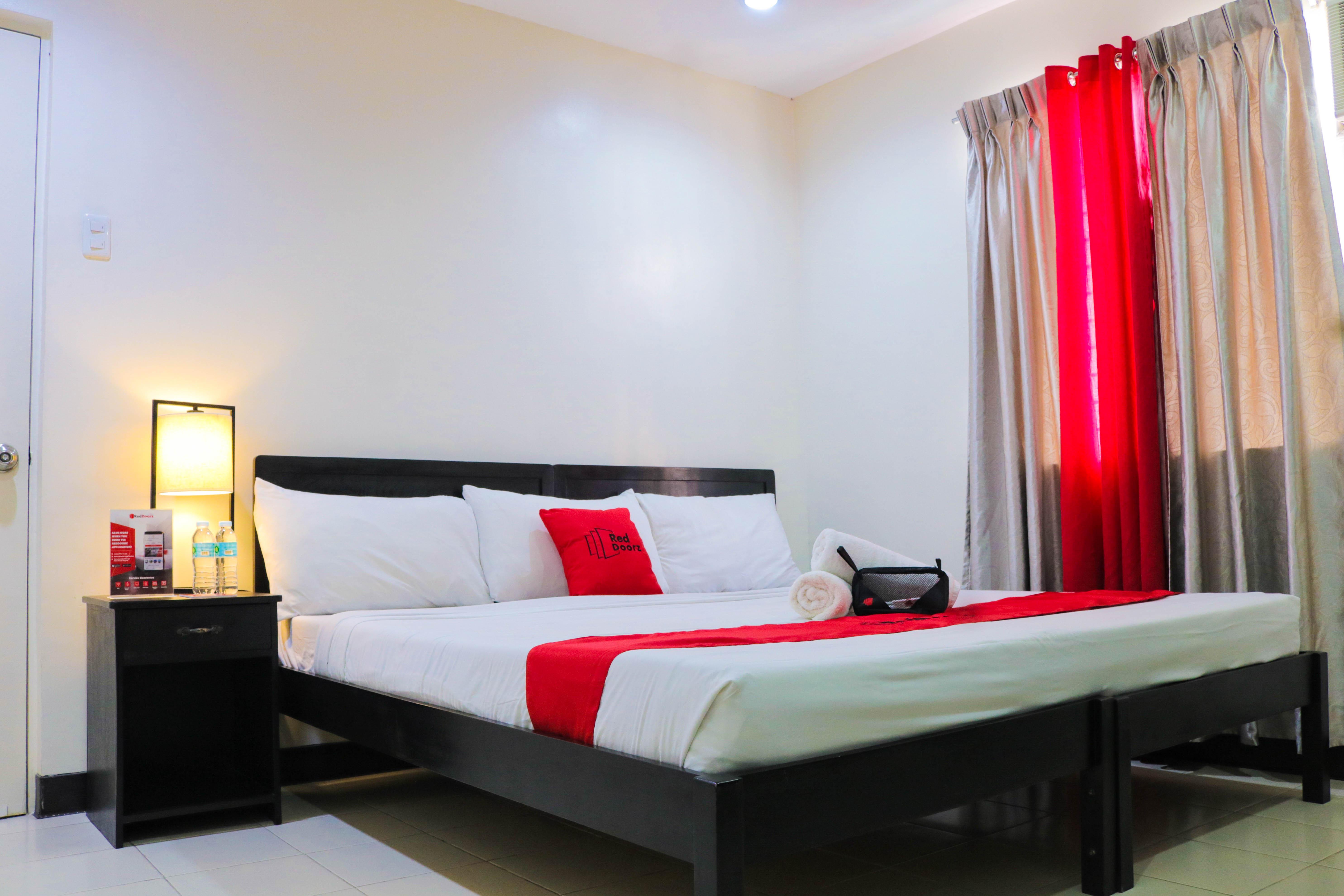 Reddoorz Plus @ Mabolo Cebu Exteriör bild